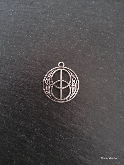 6 or 30 Chalice Well Charms Antique Silver Tone Round 35x30mm