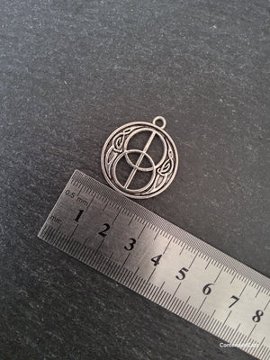 6 or 30 Chalice Well Charms Antique Silver Tone Round 35x30mm