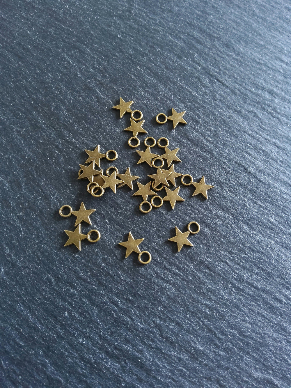 40 or 200 Small Star Charms Antique Bronze Tone 11x8mm