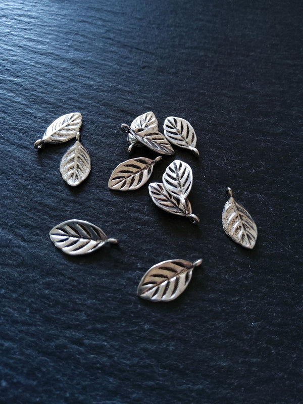 20 or 100 Leaf Charms Antique Silver Tone Alloy 16x8x1mm Nickel FREE - ContentedCatz
