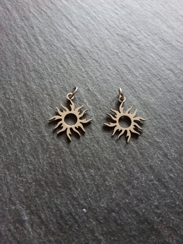 2 or 10 Stainless Steel Sun Charms Flat 17x16x1mm