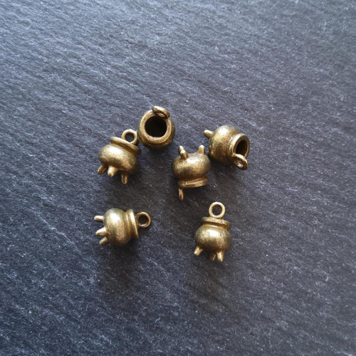 6 or 30 Cauldron Charms Antique Bronze Tone Alloy 12x8x8.6mm