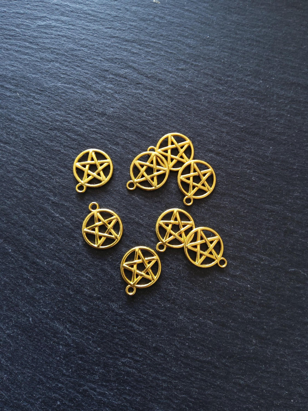 20 or 100 Bright Gold Plated Alloy Pentagram Charms 20x17mm