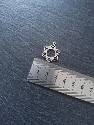 Flower Charms Flat Stainless Steel 25x19.5x1mm
