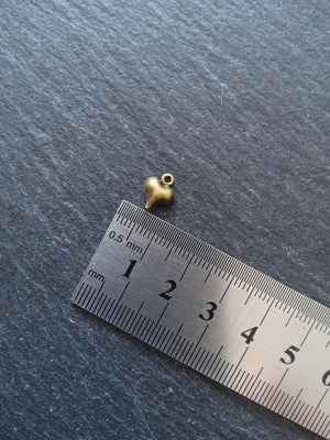 20 or 100 Little Hollow Heart Charms Antique Bronze Tone Brass 10x8x3.3mm - ContentedCatz