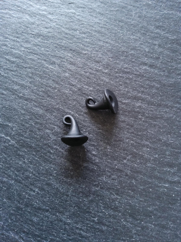 6 or 30 Matt Back Alloy Witches Hat Charms 12x11mm