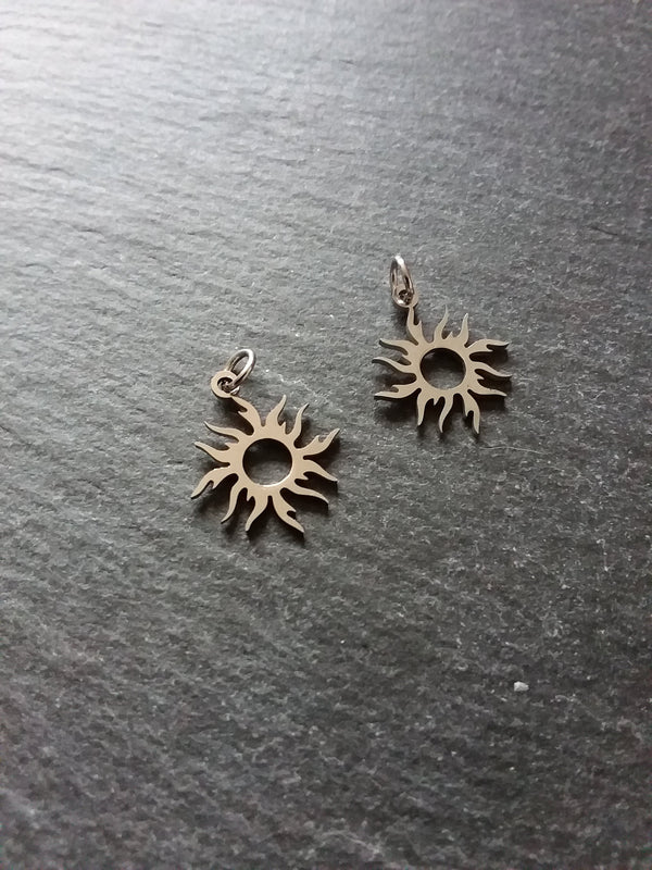 2 or 10 Stainless Steel Sun Charms Flat 17x16x1mm