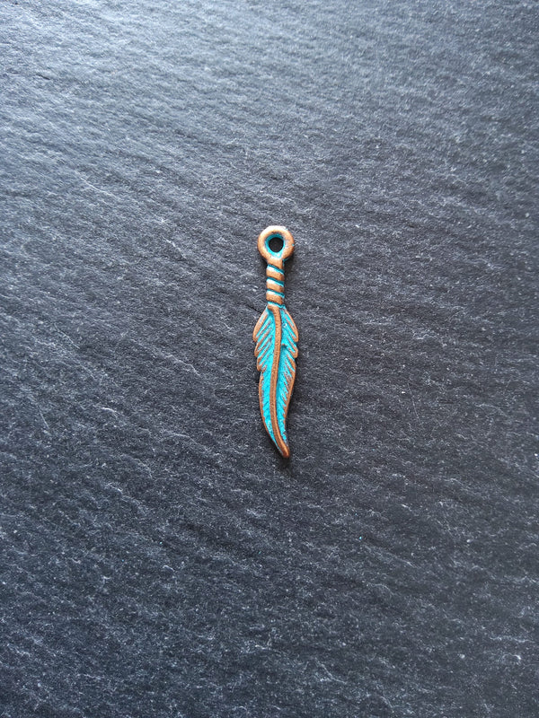 4 or 20 Antique Copper Feather Charms with Blue Patina 27x5x1.8mm - ContentedCatz