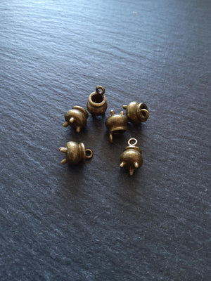 6 or 30 Cauldron Charms Antique Bronze Tone Alloy 12x8x8.6mm
