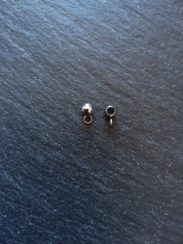 10 or 50 Stainless Steel 4mm Bail Beads 4x3.2x7mm Hole: 2mm