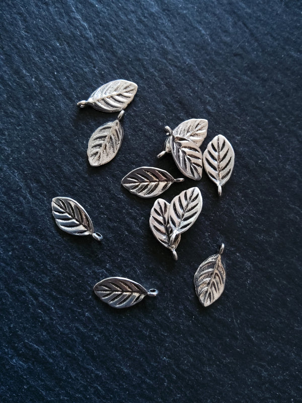 20 or 100 Leaf Charms Antique Silver Tone Alloy 16x8x1mm Nickel FREE - ContentedCatz