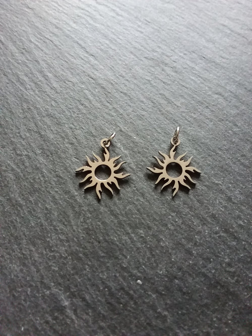2 or 10 Stainless Steel Sun Charms Flat 17x16x1mm