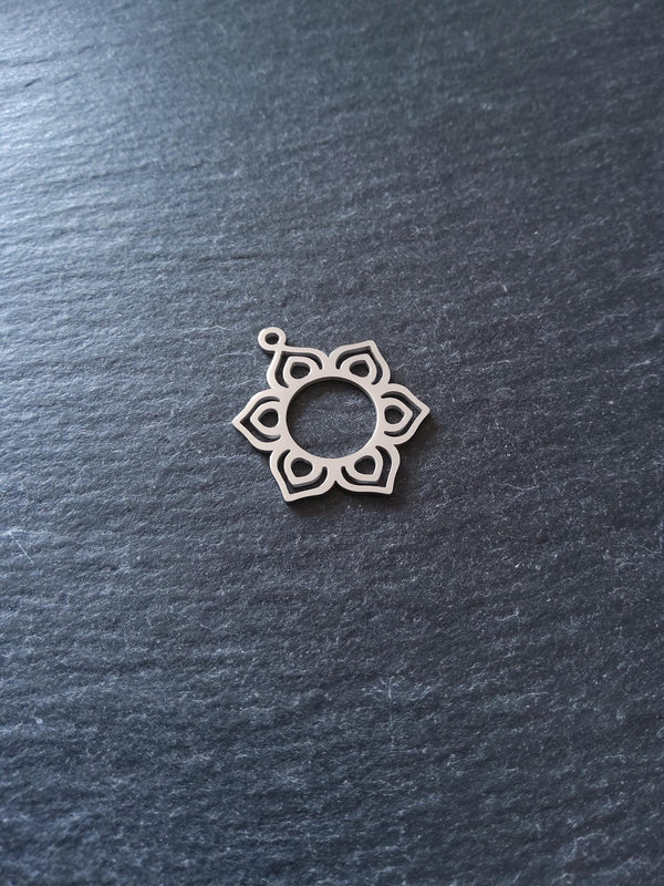Flower Charms Flat Stainless Steel 25x19.5x1mm