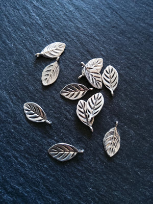 20 or 100 Leaf Charms Antique Silver Tone Alloy 16x8x1mm Nickel FREE - ContentedCatz