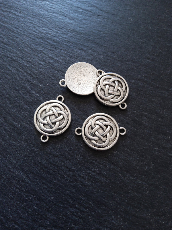 8 or 40 Celtic Knot Connector Charms Antique Silver Tone Round 27x20mm