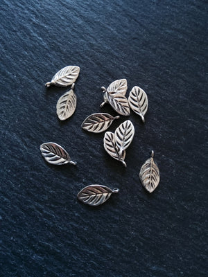 20 or 100 Leaf Charms Antique Silver Tone Alloy 16x8x1mm Nickel FREE - ContentedCatz