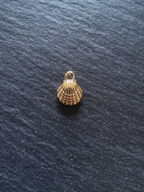 2 or 10 Sea Shell Charms Real 14K Gold Plated Alloy 13.5x10x4mm. Nickel FREE
