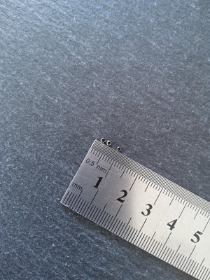 Approx. 500 (7g) pack of 2mm Gunmetal Tone Brass Crimp Beads Hole: 1mm