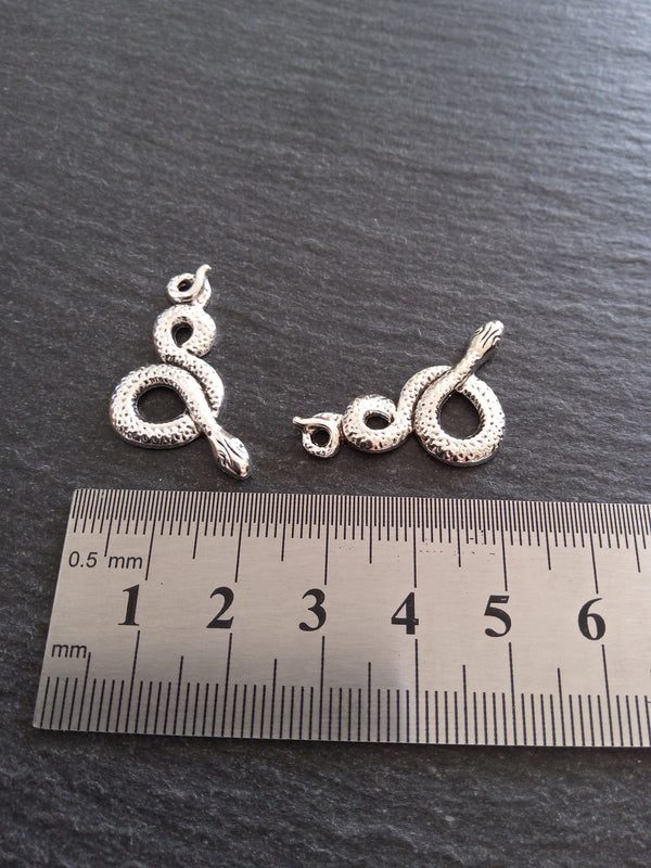 Antique Silver Tone Alloy Snake Charms 31x16mm