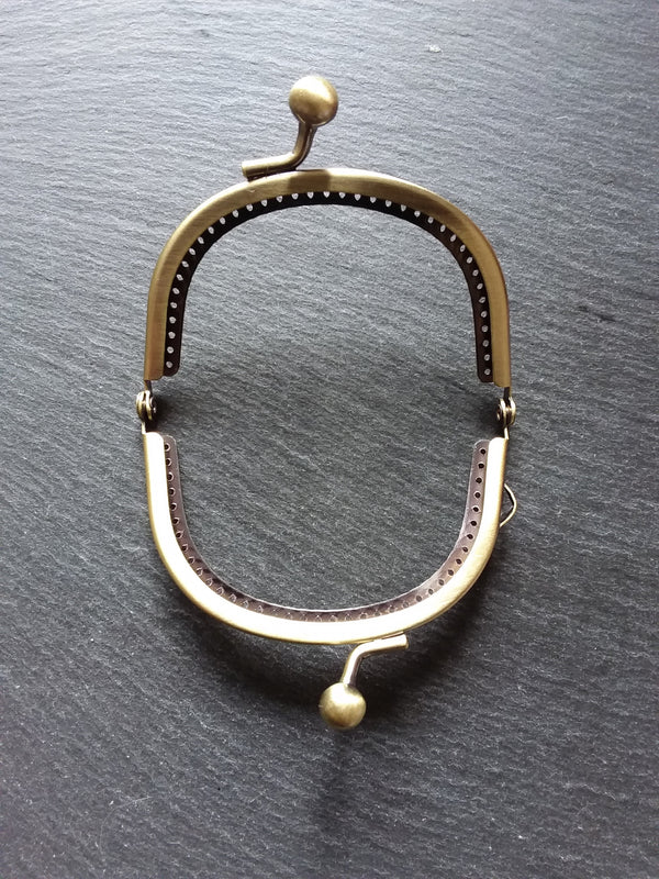 Antique Bronze Tone 8.9cm (3 4/8") Metal Alloy Arch Frame Kiss Clasp For Purse Making