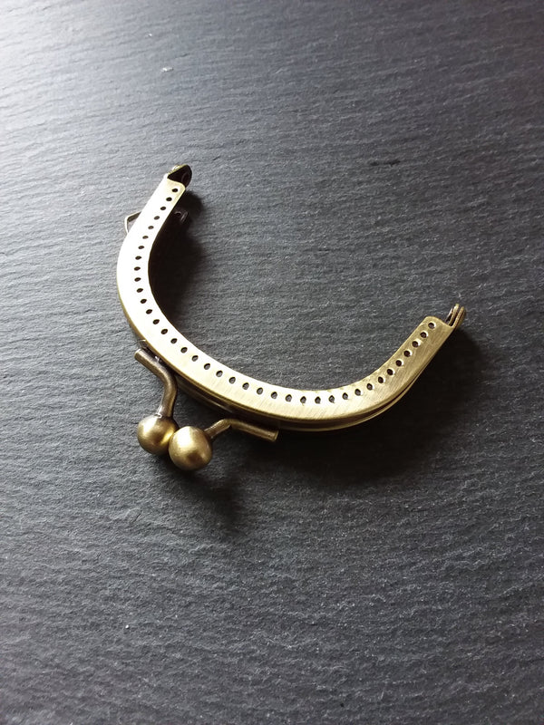 Antique Bronze Tone 8.9cm (3 4/8") Metal Alloy Arch Frame Kiss Clasp For Purse Making