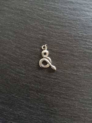 Antique Silver Tone Alloy Snake Charms 31x16mm