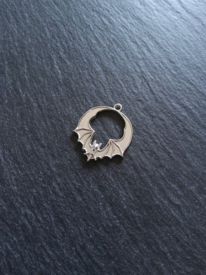 6 or 30 Flying Bat Charms Antique silver Tone Alloy 28x24mm