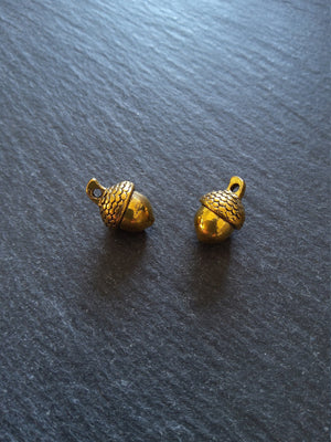 6 or 30 Acorn Charms Antique Gold Tone Solid Metal Alloy 14x10mm