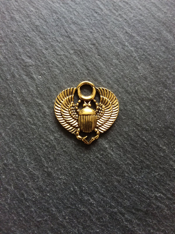 4 or 20 Egyptian Scarab Beatle Pendant or Charms Antique Gold Tone  27x26mm