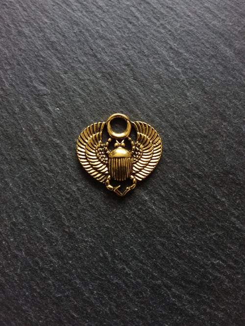 4 or 20 Egyptian Scarab Beatle Pendant or Charms Antique Gold Tone  27x26mm