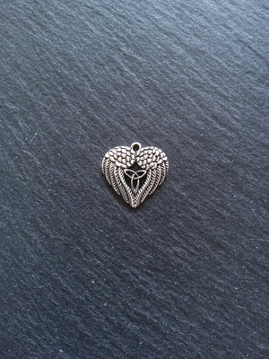 4 or 20 Double Wing Triquetra Charms Antique Silver Tone 23x22mm