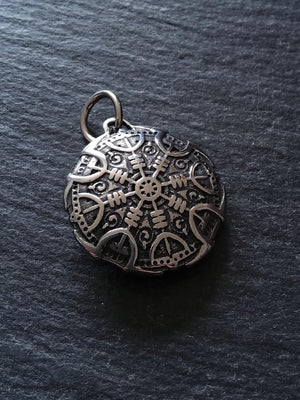 Round Double-Sided Helm of Awe Protection Pendant Surgical Steel 30.5x27x8.5mm