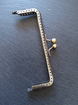 Antique Bronze 15.7cm Patterned Purse or Bag Frame Metal Kiss Clasp Rectangle