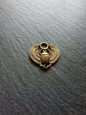 4 or 20 Egyptian Scarab Beatle Pendant or Charms Antique Gold Tone  27x26mm