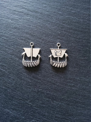 4 or 20 Viking Ship Pendants Charms Antique Silver Tone 27x22mm