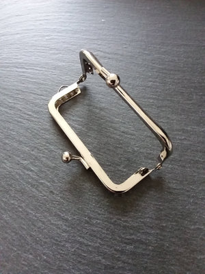 Bright Silver 8.9cm Metal Frame Kiss Clasp Rectangle For Purse or Bag ( 3 4/8 inch )