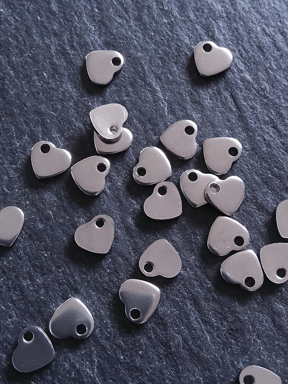 20 or 100 Stainless Steel Tiny Flat Heart Charms 6x5x0.9mm