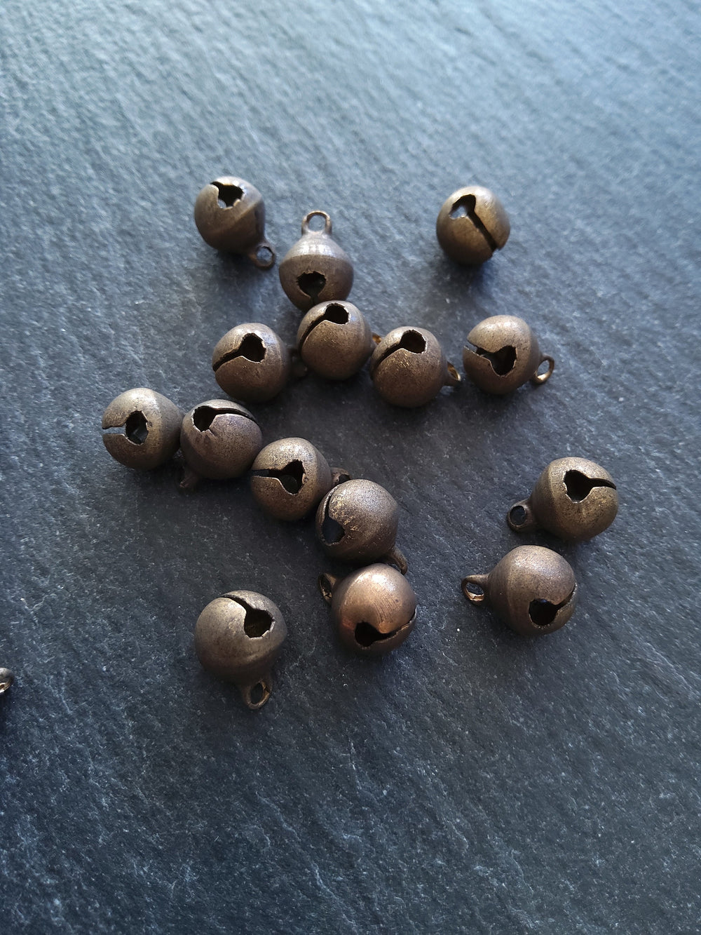 20 or 100 Antique Bronze Tone 8mm Brass Bells Bell Charms 10x8mm