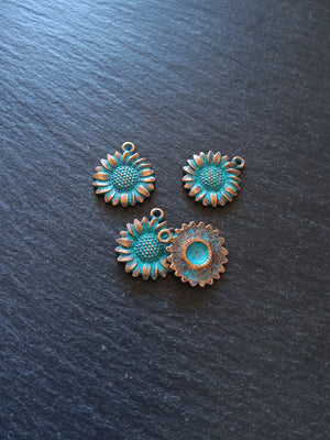4 or 20 Antique Copper Sunflower Charms with Blue Patina 19.5x17x2.5mm
