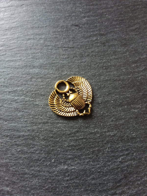 4 or 20 Egyptian Scarab Beatle Pendant or Charms Antique Gold Tone  27x26mm