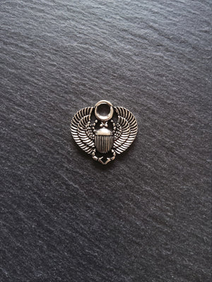 4 or 20 Egyptian Scarab Beatle Pendant or Charms Antique Silver Tone  27x26mm
