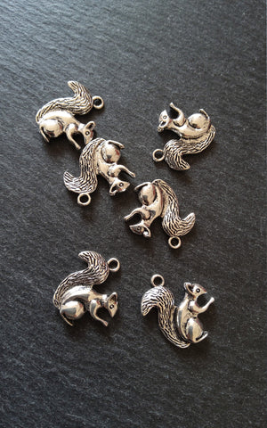 8 or 40 Squirrel Charms Antique Silver Tone Alloy 21x21x4mm