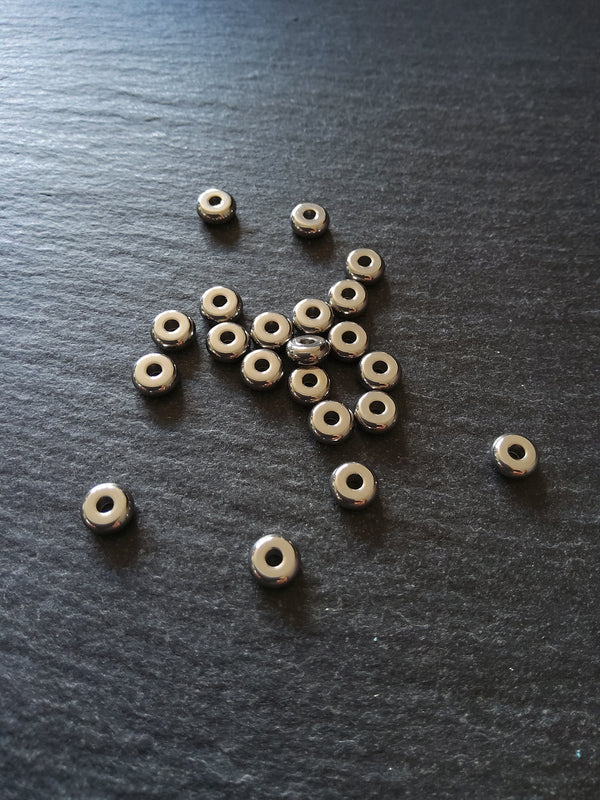 8 or 40 Stainless Steel 6mm Solid Flat Round Spacer Beads 6x2.5mm with 1.8mm Hole