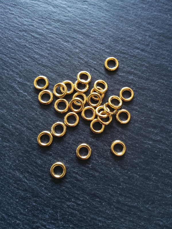 80 or 400 CLOSED 8mm Jump Rings Bright Gold Tone Alloy 1.5mm (15 gauge) Hole: 5mm Nickel FREE