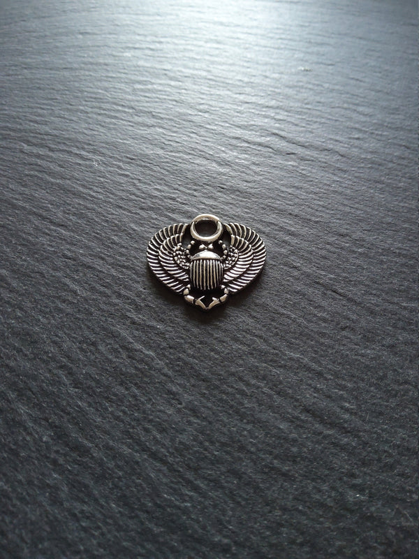 4 or 20 Egyptian Scarab Beatle Pendant or Charms Antique Silver Tone  27x26mm