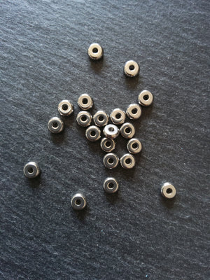 8 or 40 Stainless Steel 6mm Solid Flat Round Spacer Beads 6x2.5mm with 1.8mm Hole