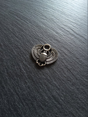 4 or 20 Egyptian Scarab Beatle Pendant or Charms Antique Silver Tone  27x26mm