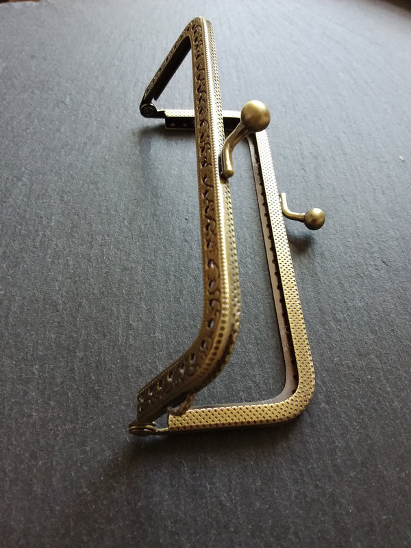 Patterned 12.7cm (5 inch) Antique Bronze Tone Metal Frame Kiss Clasp Rectangle For Purse or Bag 12.7x6.6cm