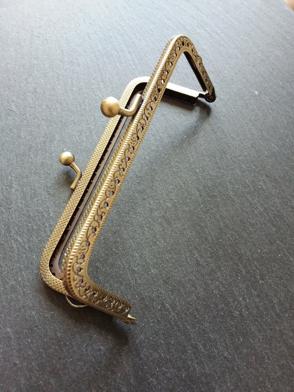 Patterned 12.7cm (5 inch) Antique Bronze Tone Metal Frame Kiss Clasp Rectangle For Purse or Bag 12.7x6.6cm