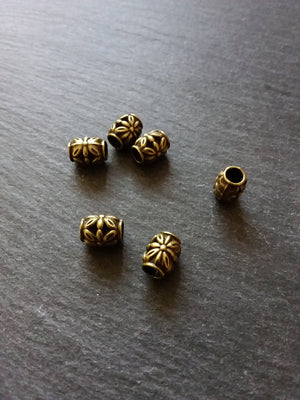 8 or 40 Flower Patterned 10mm Charm Beads Antique Bronze Tone 10x10mm Hole: 4.5mm Nickel FREE